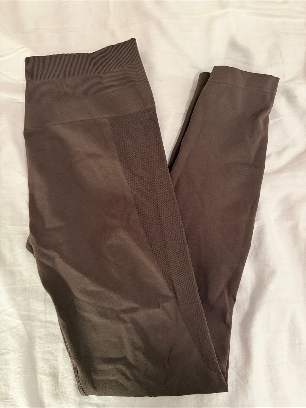 Aurola High-Waist Leggings in Chocolate Brown